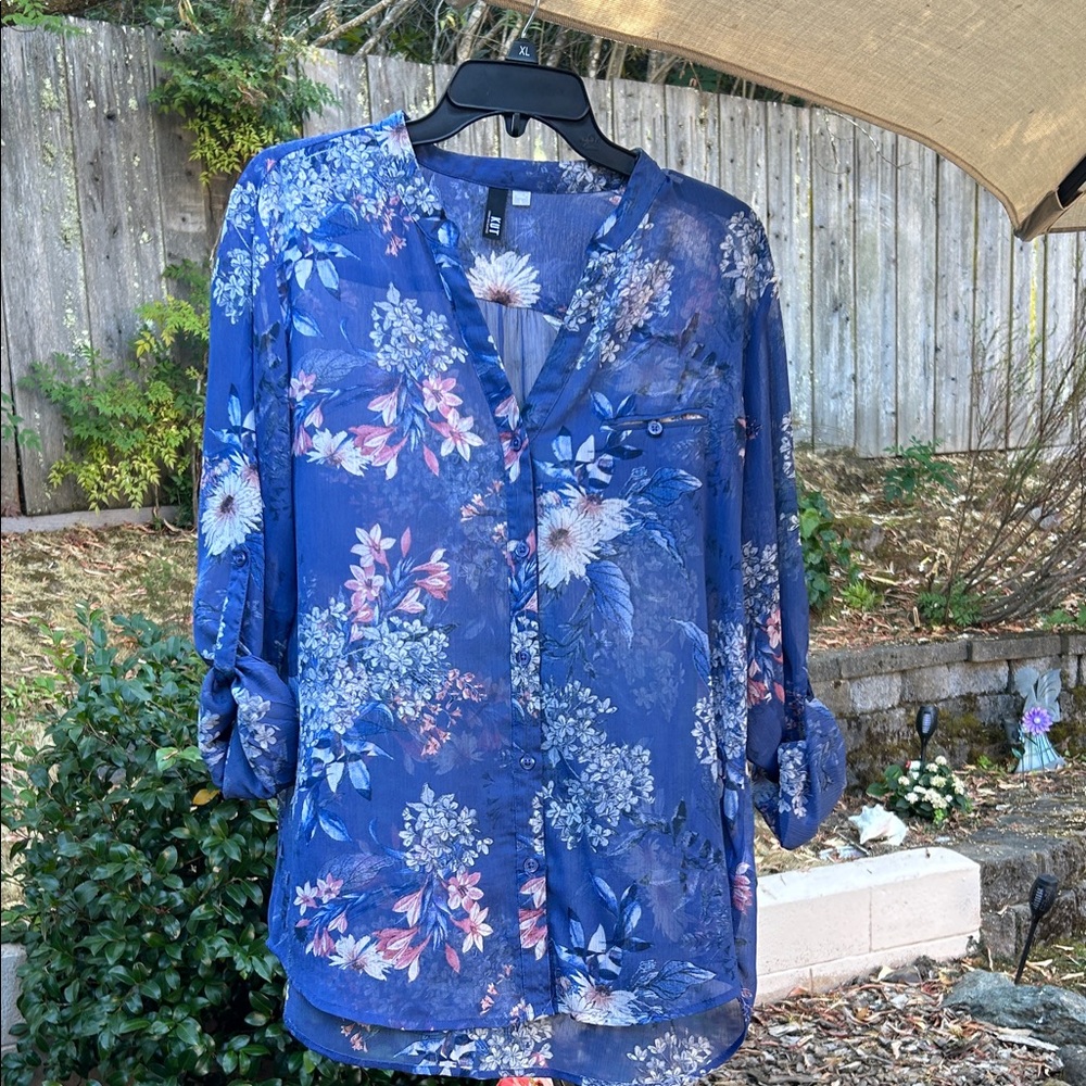 Kut from the Kloth Blue Floral Blouse